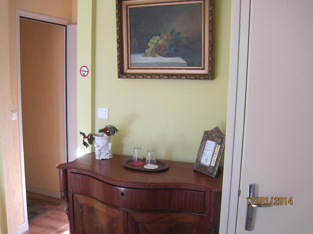 Hotel Le Commerce Neuville  Habitación foto